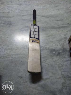 Gray SS Cricket Bat just 2 months old absolutely in new