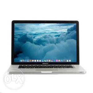 MacBook Pro i7, 8 GB RAM, 750 GB HDD 15 inch