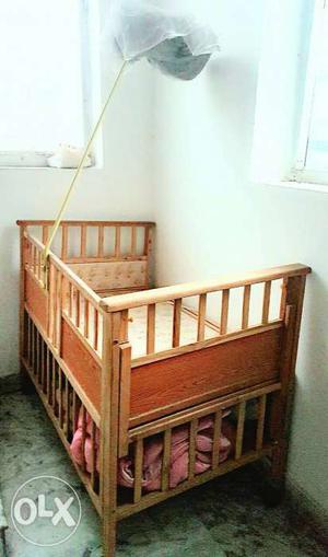 Pair of big and small cot bought in 20k from MeeMee in good