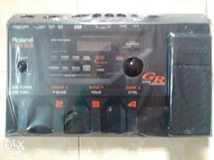 Roland Gr 33 Synthesizer Digital Guitar Effects Pedal
