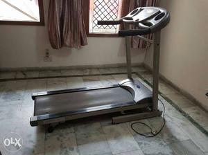 Treadmill for gym and fitness