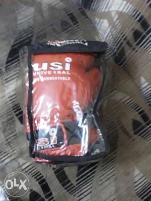 USI universal boxing gloves new with head mask and punching