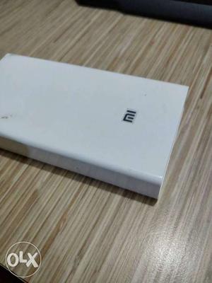 White Xiaomi Power Bank  mah