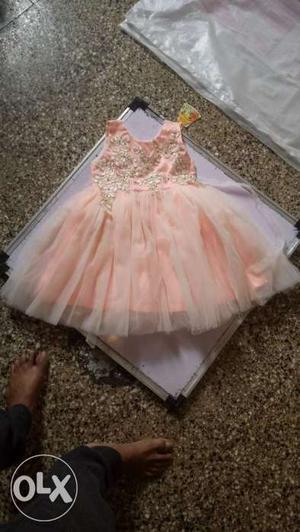 Baby girl dress.. Fancy, New(unused)