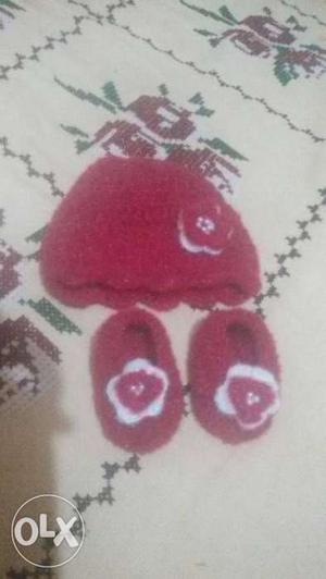 Baby hat and boot set for 0-6 month baby