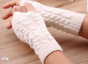 Finger less warm hand gloves in off white colours for