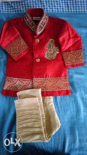 It's a zero size Red kurta pyjama for