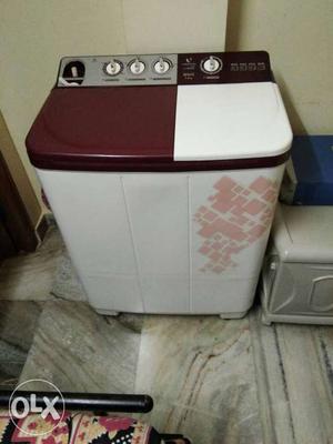 Maroon And White Twin-tub Washing Machine