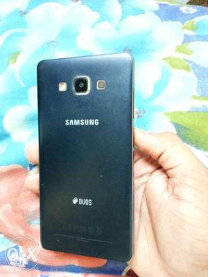 Samsung Galaxy a7 4g dull sim in a mint condition