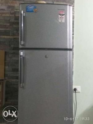 Samsung double door 280 ltrs fridge, in excellent
