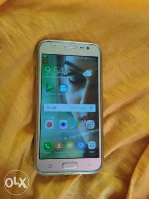 Samsung j5 good condition only one year