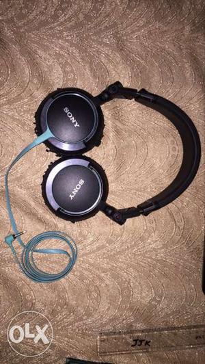Sony MDR V55 headset urgent sale. Good condition