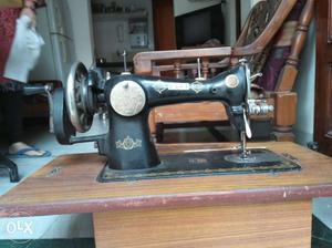 Usha Machine good condition with cover