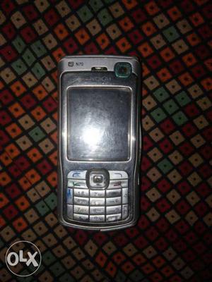 Very hard Nokia N70 phone with affordable price