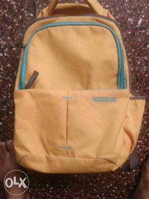 Original 'American Tourister' second-hand bag in