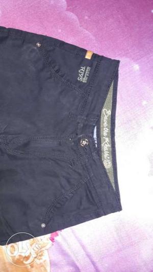 Total 4 boy original branded bottoms for age 7 to 9 year