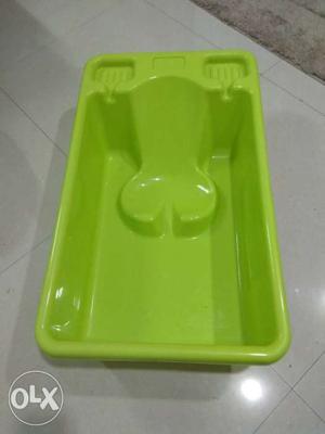 Baby tub.. ideal for upto 2 year old. Tub is less