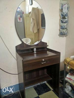 Brown Wooden Vanity Table with drawer like new condition.