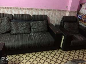 Good condition 5 seater sofa set