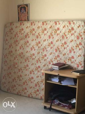 Springwell gold puff mattress in good condition