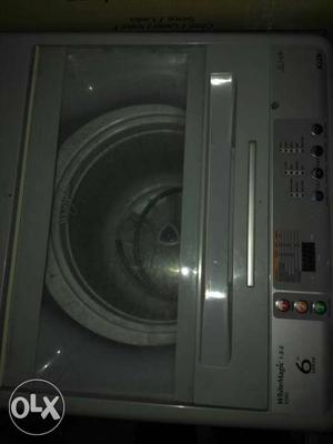 Whirlpool washing machine for sale. 5.5 kg top