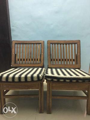 Woodden chair pair with seat