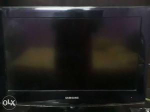 32 inch LCD good and running condition price fixed