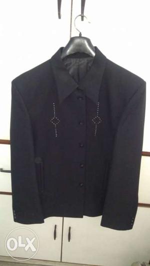 Almost new suit (pant & coat)party wearing, black colour
