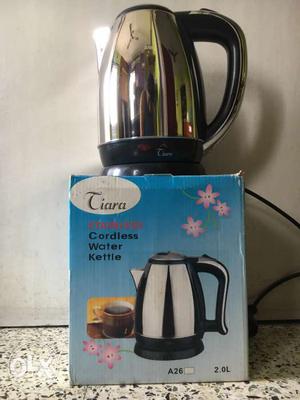 Black And Stainless Steel Ciara Electric Kettle With Box