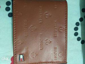 Brand new Tommy Hilfiger tan Brown Leather Bifold Wallet