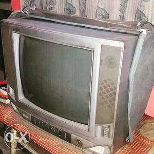 Good condition color Tv 12 inch screen use for CCTV camera.