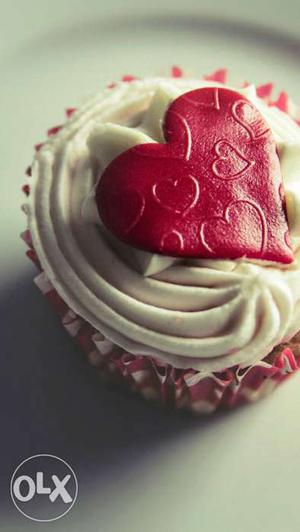 Heart-shaped Topped Cup Cake