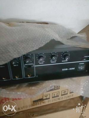New amplifier sile pack box no use urgent sell