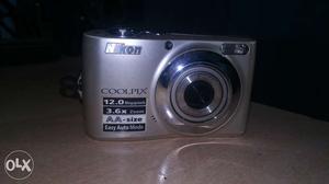 Nikon L22 coolpix 12 mp digital camera with USB