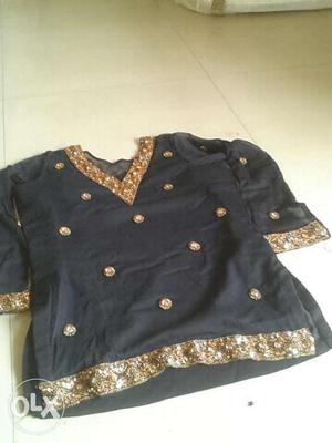 Old Kurti and topss Mix Lot. Total 3k piece with