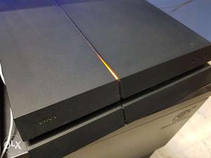 Playstation GB PS4 2ng Gen in Great Condition