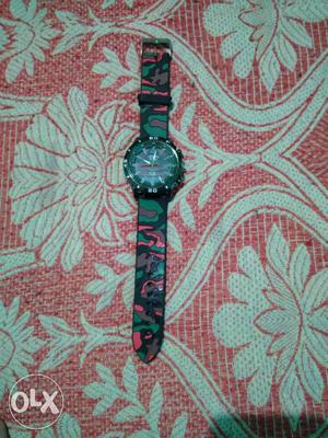 Quartz smart watch 2 week old and good condition