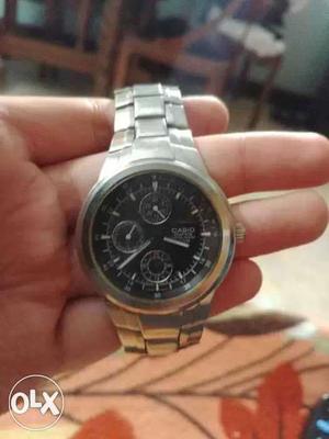 Round Black Casio Chronograph Watch With Silver Link