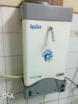 White And Grey Aquasure Water Purifier