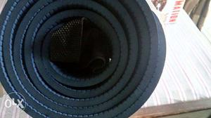 Almost new Yoga mat hardly use once Good quality With