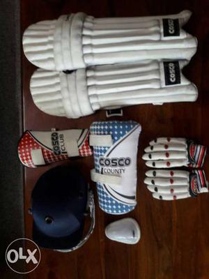 Cosco cricket kit all necessaty it's a great deal price can