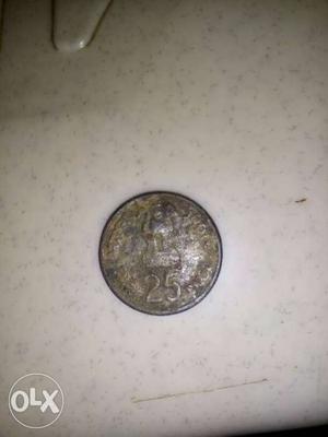 Round 25 Paise Silver-colored Coin