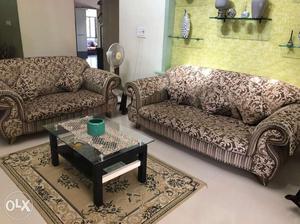 A large pure cotten sofa with 3seater 2seater and