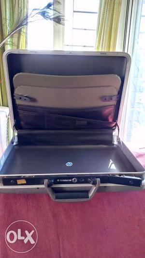 Aritocart brief case brand new. Can be use for