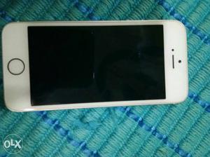 IPhone5 S Mint condition 1.5 Year old Charger and