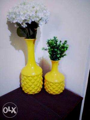 Mango Yellow Flower Vases ! With white flowers