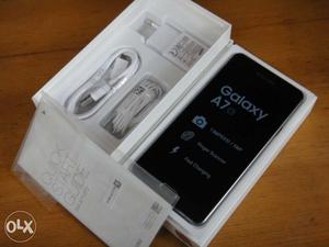 Samsung A7 white and BlacK Bill box and warranty