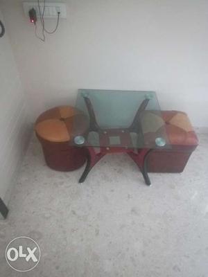 Table with two mudha