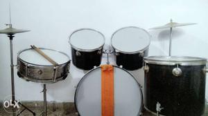 Black acoustic drum in very good conditions