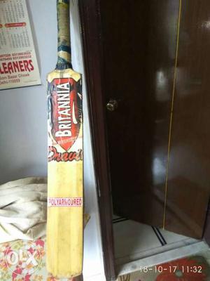 Full size bat in very good condition. A run
